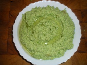 Apples, pea and soya bean hummus 016